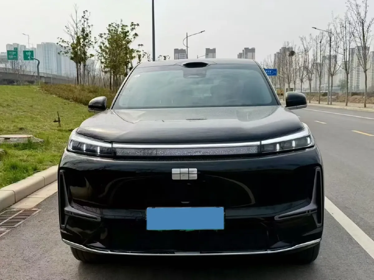 2025 Volkswagen Tiguan L 2.0T 220HP L4 7DCT,autocango,china used car exporter,china ev exporter,chinese used car exporter,chinese used ev exporter