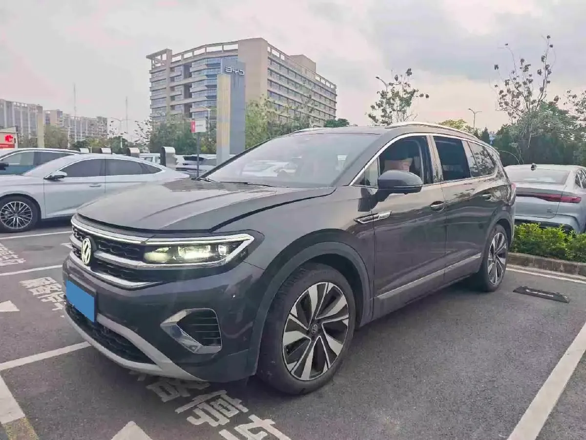 2023 Volkswagen Talagon 2.0T 220HP L4 7DCT,autocango,china used car exporter,china ev exporter,chinese used car exporter,chinese used ev exporter