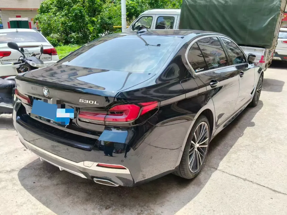 2023 BMW 5 Series 2.0T 245HP L4 8AT,autocango,china used car exporter,china ev exporter,chinese used car exporter,chinese used ev exporter