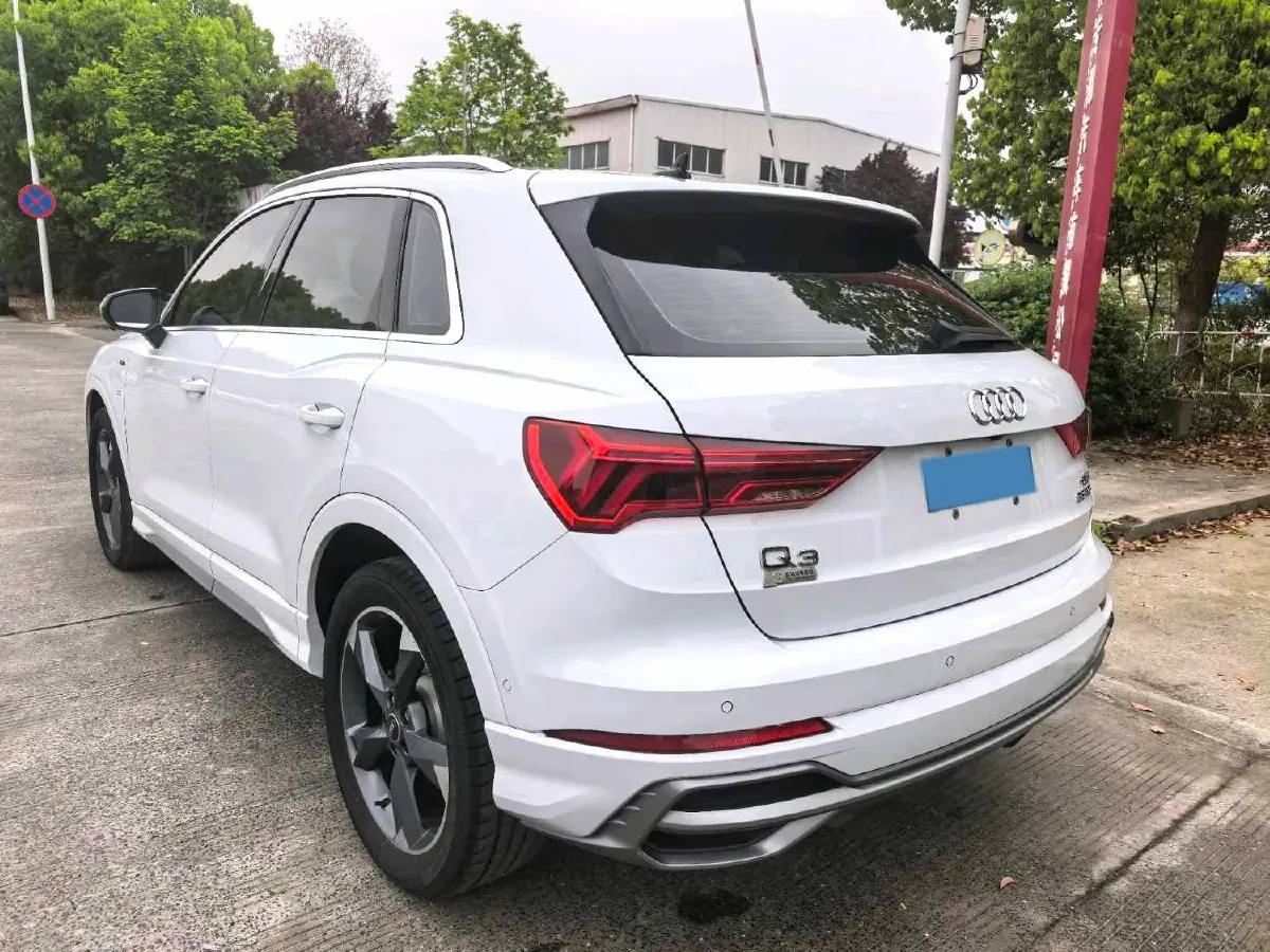2022 Audi Q3 1.4T 150HP L4 7DCT,autocango,china used car exporter,china ev exporter,chinese used car exporter,chinese used ev exporter