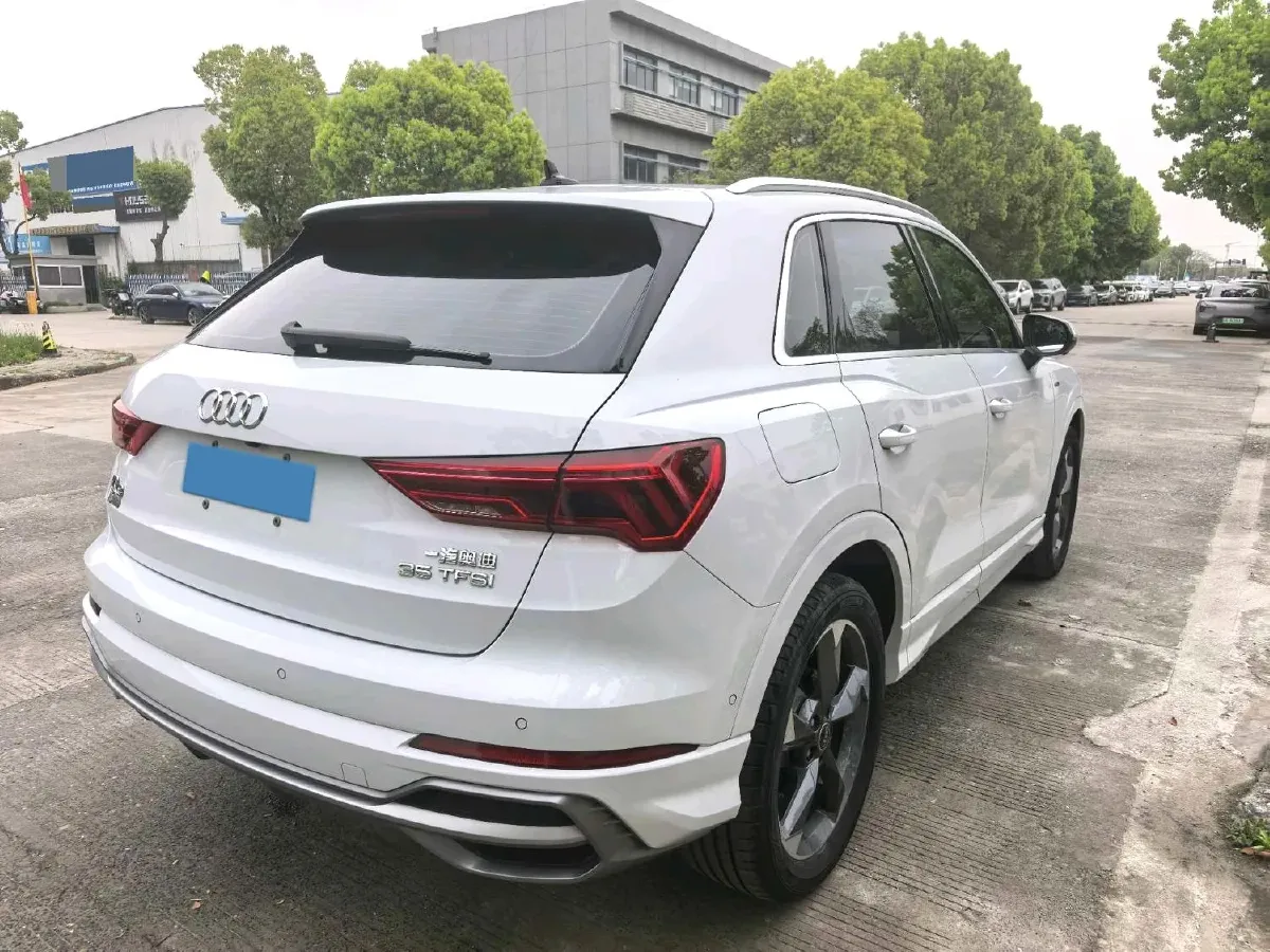 2022 Audi Q3 1.4T 150HP L4 7DCT,autocango,china used car exporter,china ev exporter,chinese used car exporter,chinese used ev exporter