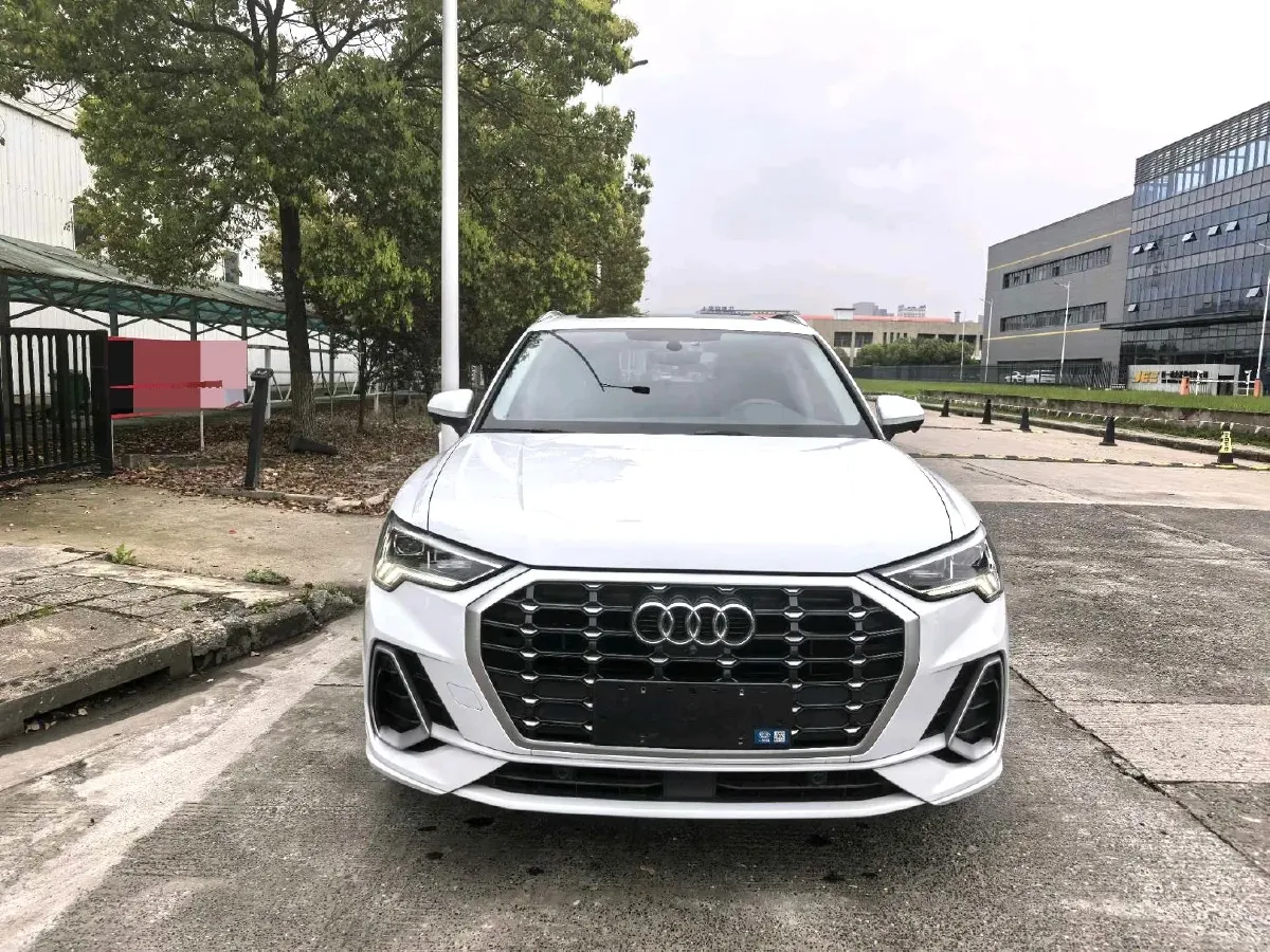 2022 Audi Q3 1.4T 150HP L4 7DCT,autocango,china used car exporter,china ev exporter,chinese used car exporter,chinese used ev exporter
