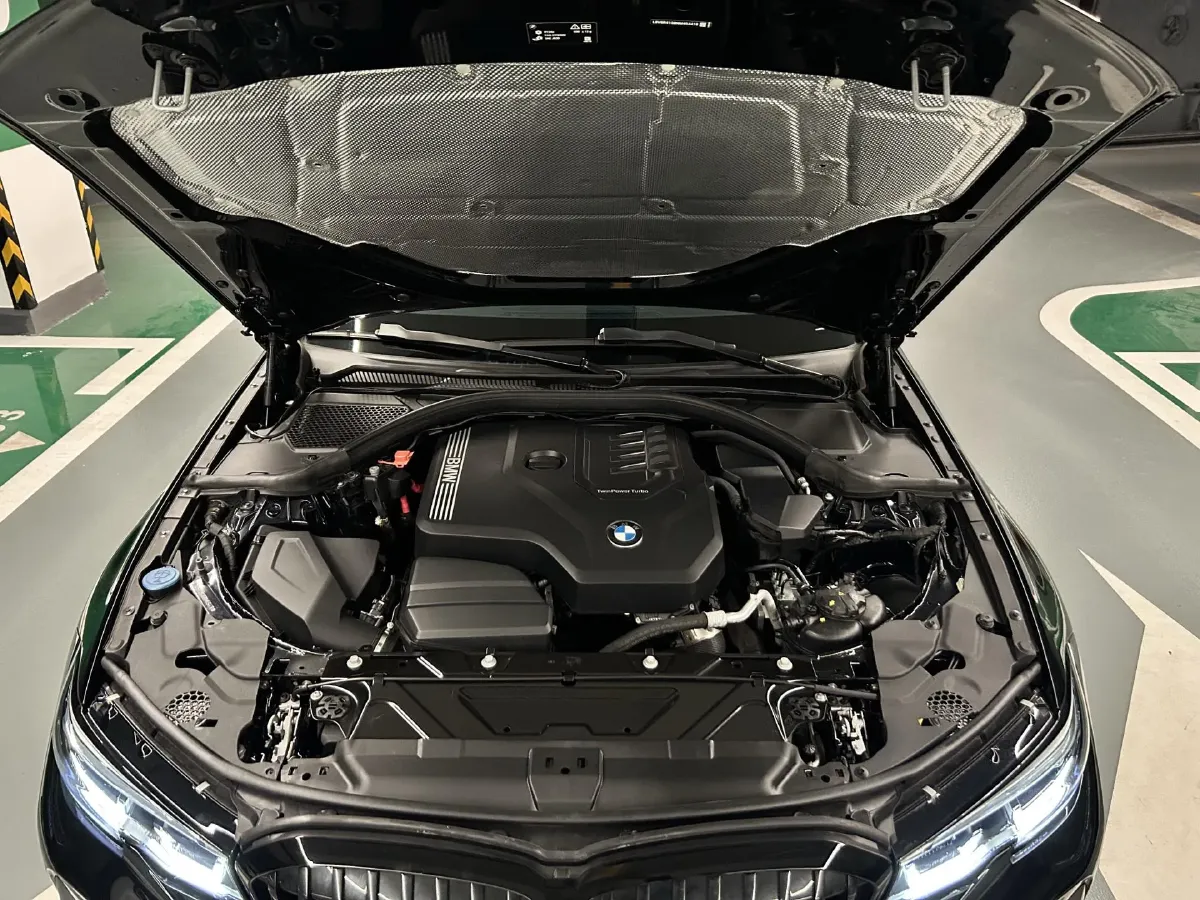 2022 BMW 3 Series 2.0T 184HP L4 8AT,autocango,china used car exporter,china ev exporter,chinese used car exporter,chinese used ev exporter