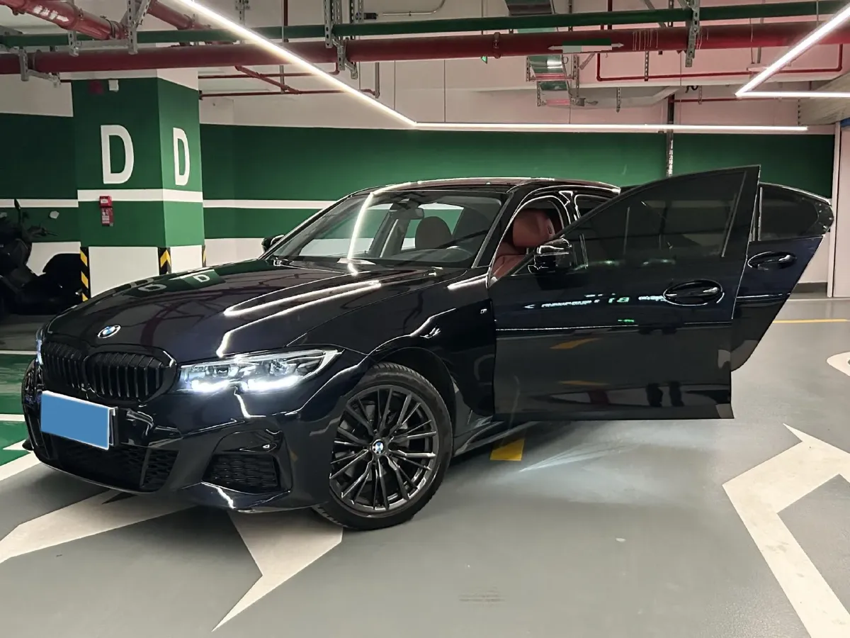 2022 BMW 3 Series 2.0T 184HP L4 8AT,autocango,china used car exporter,china ev exporter,chinese used car exporter,chinese used ev exporter