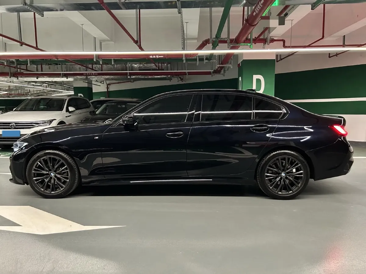 2022 BMW 3 Series 2.0T 184HP L4 8AT,autocango,china used car exporter,china ev exporter,chinese used car exporter,chinese used ev exporter