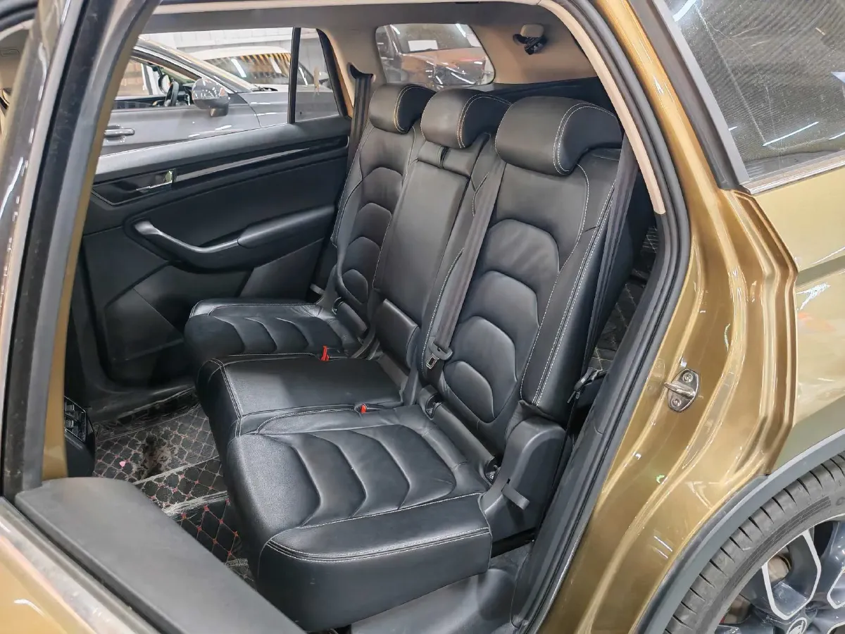 2018 Skoda Kodiak 2.0T 186HP L4 7DCT,autocango,china used car exporter,china ev exporter,chinese used car exporter,chinese used ev exporter