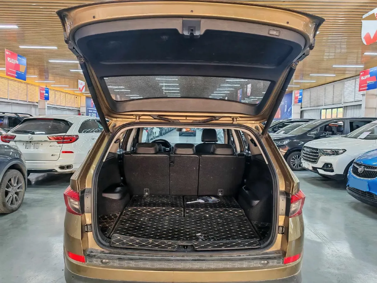 2018 Skoda Kodiak 2.0T 186HP L4 7DCT,autocango,china used car exporter,china ev exporter,chinese used car exporter,chinese used ev exporter