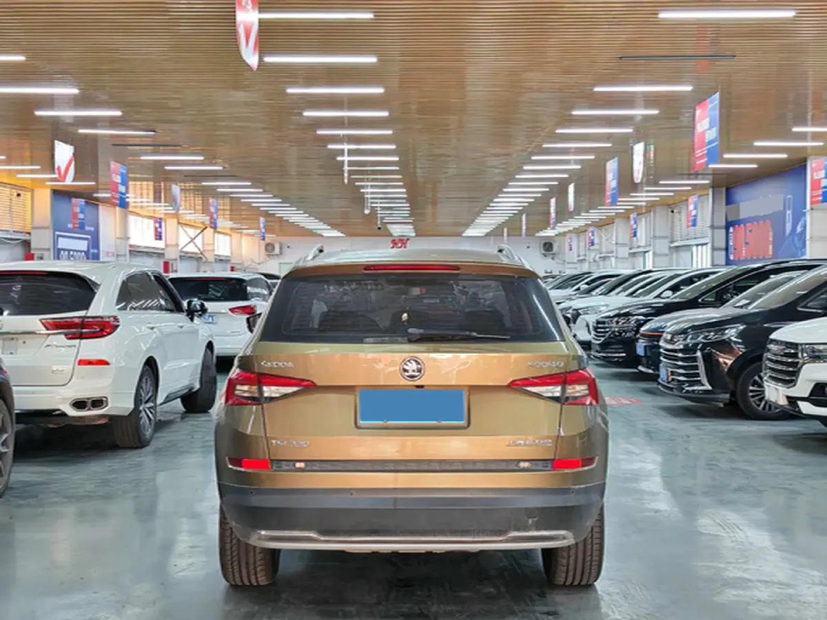 2018 Skoda Kodiak 2.0T 186HP L4 7DCT,autocango,china used car exporter,china ev exporter,chinese used car exporter,chinese used ev exporter