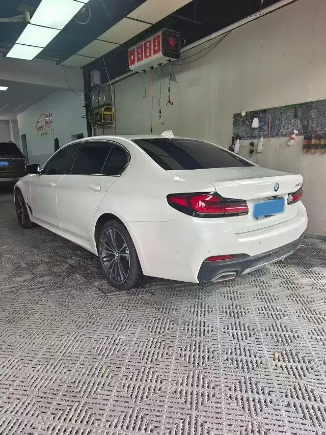 2023 BMW 5 Series 2.0T 245HP L4 8AT,autocango,china used car exporter,china ev exporter,chinese used car exporter,chinese used ev exporter