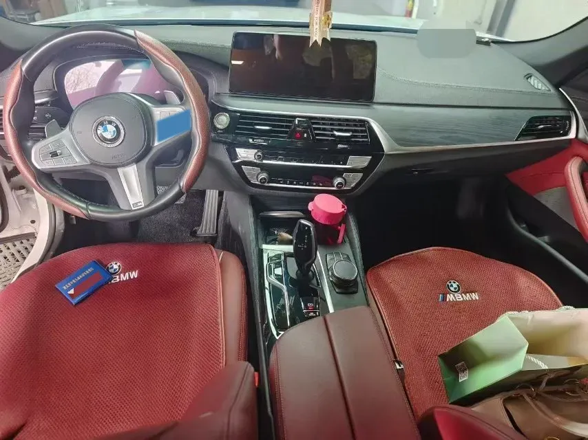 2023 BMW 5 Series 2.0T 245HP L4 8AT,autocango,china used car exporter,china ev exporter,chinese used car exporter,chinese used ev exporter
