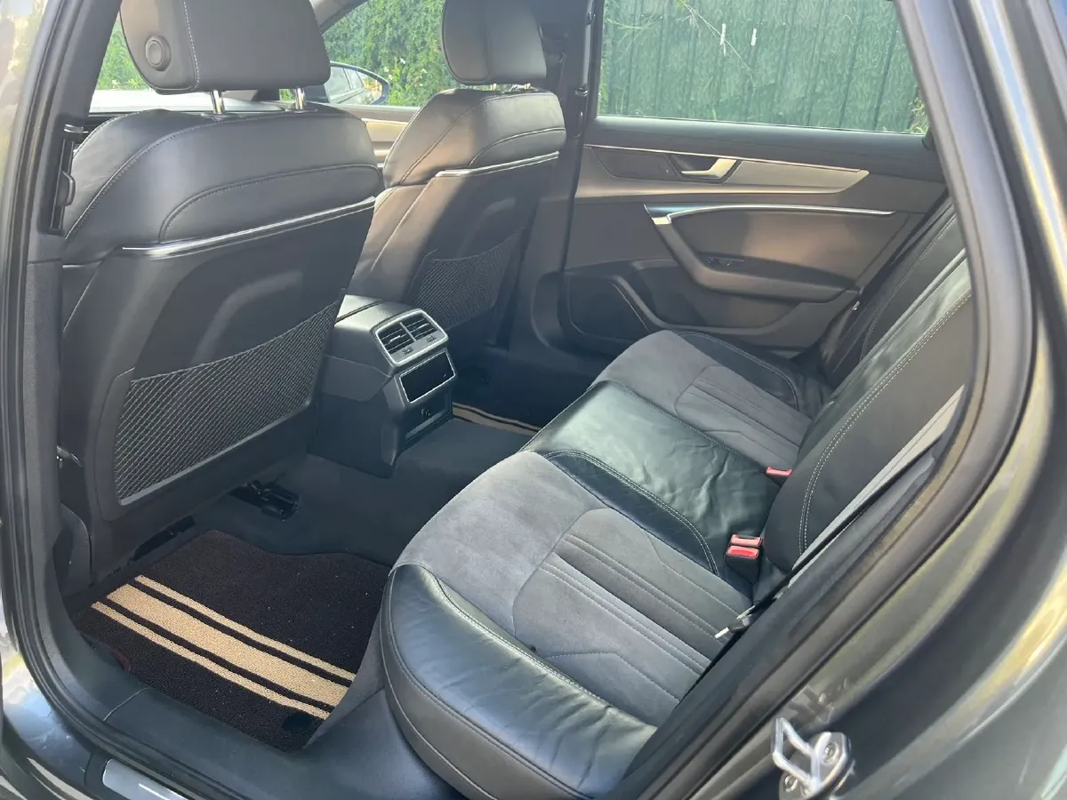 2020 Audi A6L 2.0T 224HP L4 7DCT,autocango,china used car exporter,china ev exporter,chinese used car exporter,chinese used ev exporter