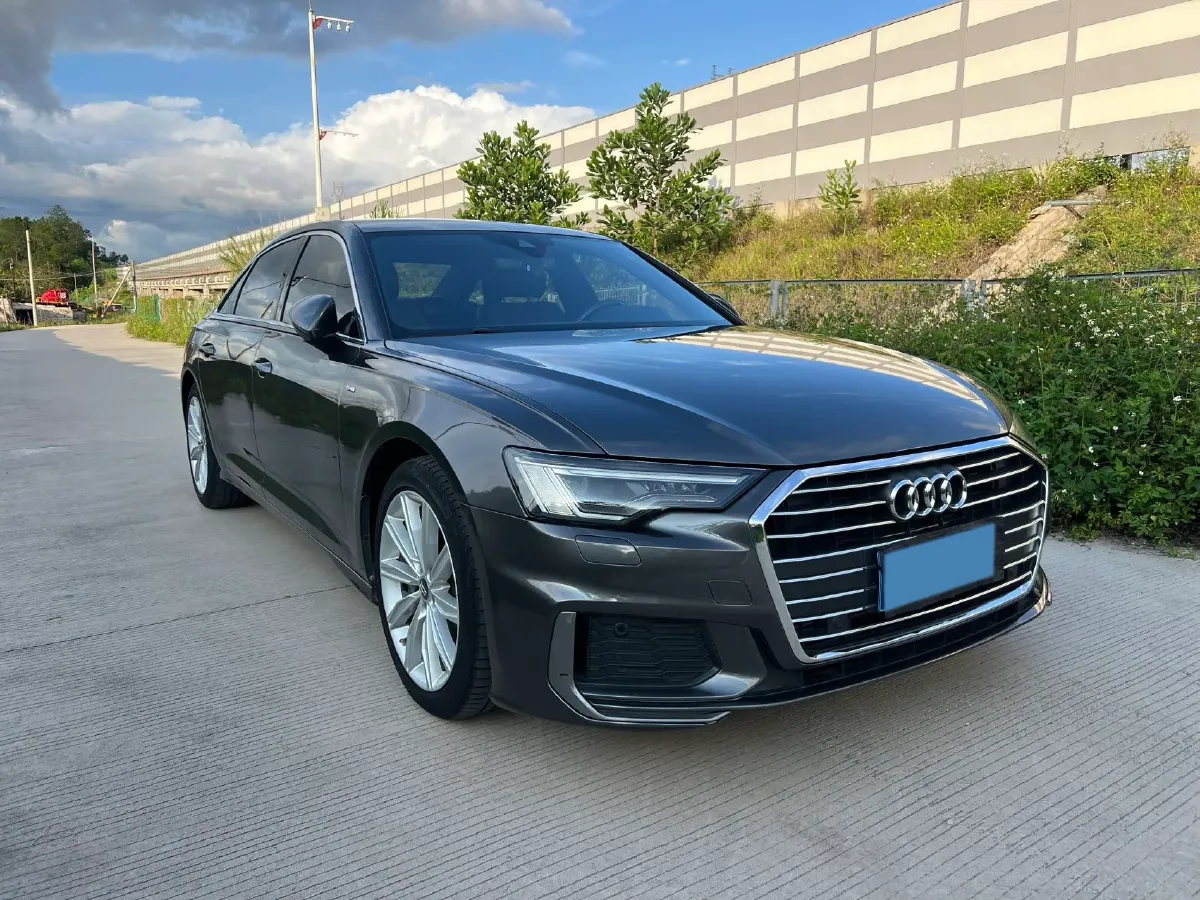 2020 Audi A6L 2.0T 224HP L4 7DCT,autocango,china used car exporter,china ev exporter,chinese used car exporter,chinese used ev exporter