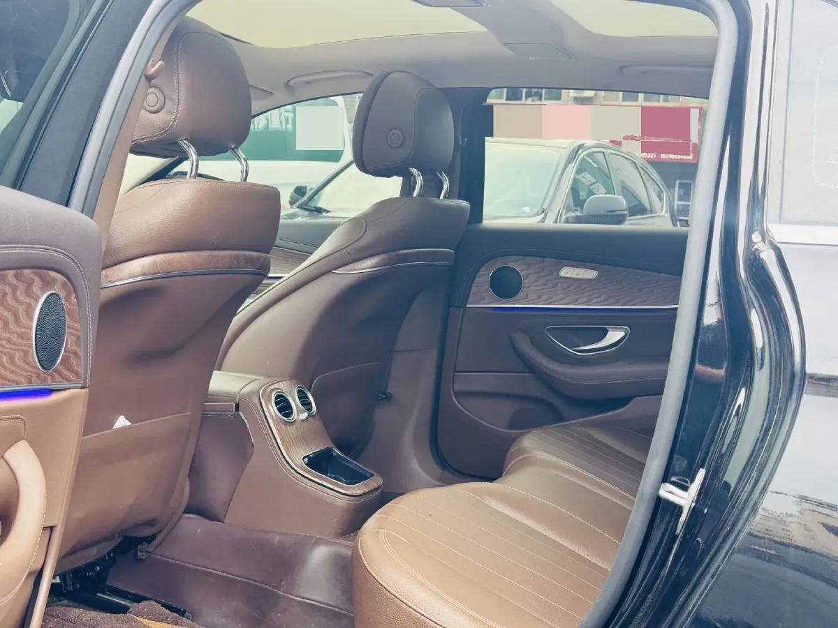 2022 Mercedes-Benz GLC Class 2.0T 258HP L4 9AT,autocango,china used car exporter,china ev exporter,chinese used car exporter,chinese used ev exporter
