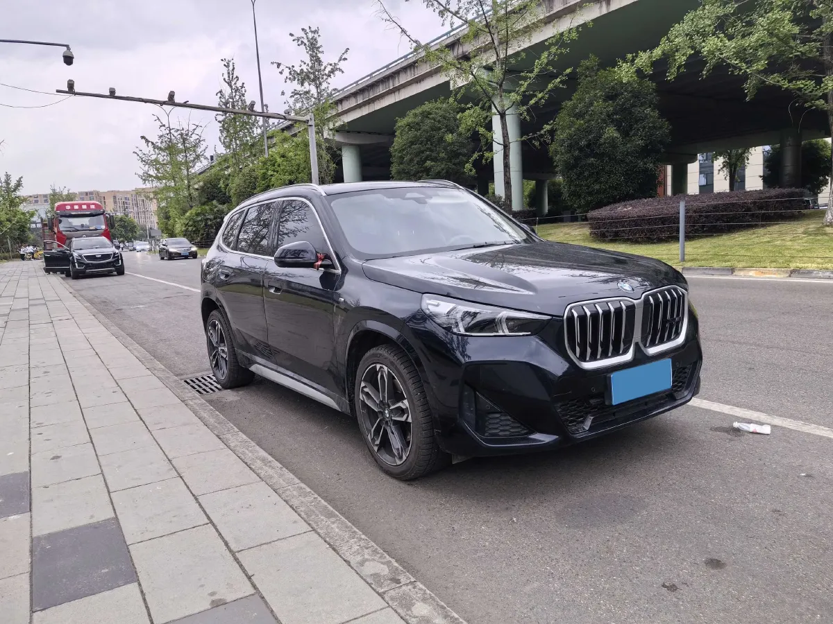 2024 BMW X1 2.0T 204HP L4 7DCT,autocango,china used car exporter,china ev exporter,chinese used car exporter,chinese used ev exporter