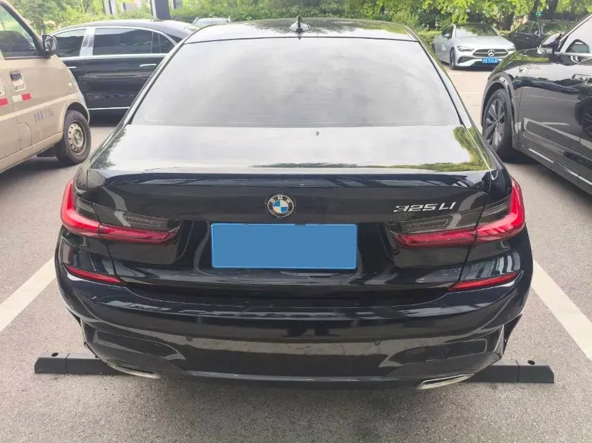 2022 BMW 3 Series 2.0T 184HP L4 8AT,autocango,china used car exporter,china ev exporter,chinese used car exporter,chinese used ev exporter