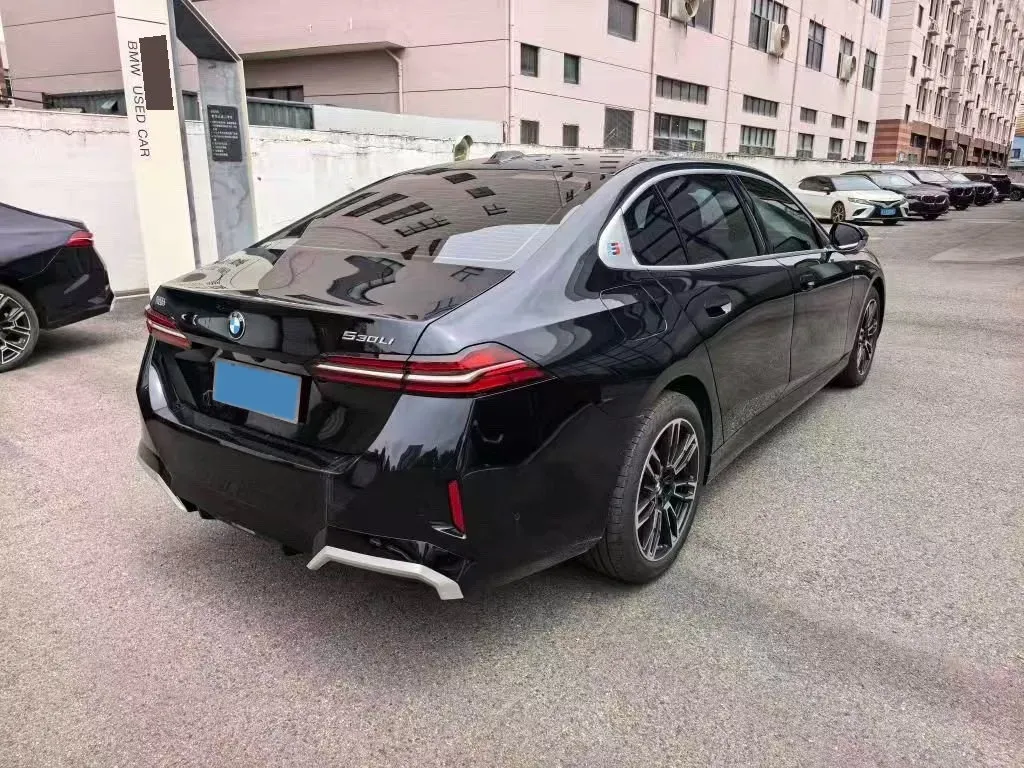 2024 BMW 5 Series 2.0T 258HP L4 8AT,autocango,china used car exporter,china ev exporter,chinese used car exporter,chinese used ev exporter