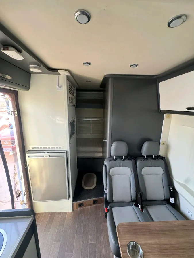 2021 MAXUS V90 RV 2.0T 148HP L4 6AT,autocango,china used car exporter,china ev exporter,chinese used car exporter,chinese used ev exporter