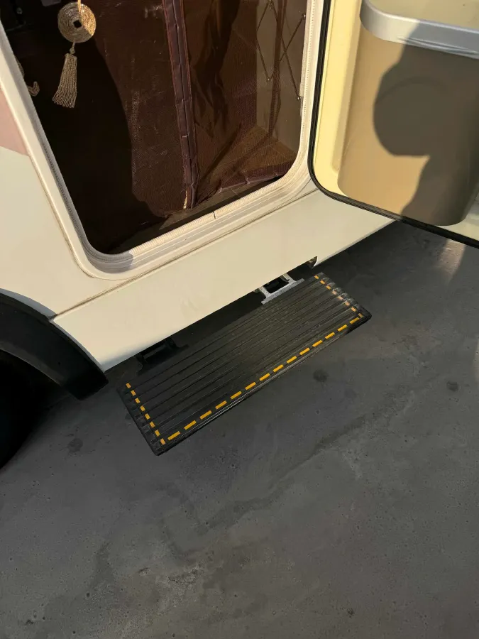 2021 MAXUS V90 RV 2.0T 148HP L4 6AT,autocango,china used car exporter,china ev exporter,chinese used car exporter,chinese used ev exporter