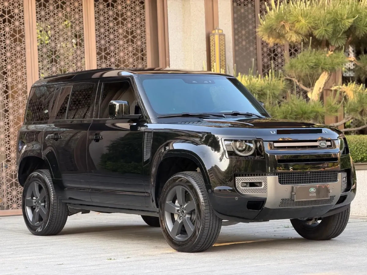 2025 Land Rover Defender 3.0T 400HP L6 8AT,autocango,china used car exporter,china ev exporter,chinese used car exporter,chinese used ev exporter