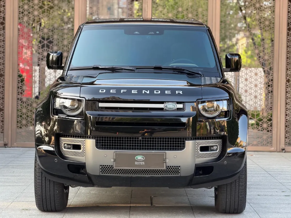 2025 Land Rover Defender 3.0T 400HP L6 8AT,autocango,china used car exporter,china ev exporter,chinese used car exporter,chinese used ev exporter