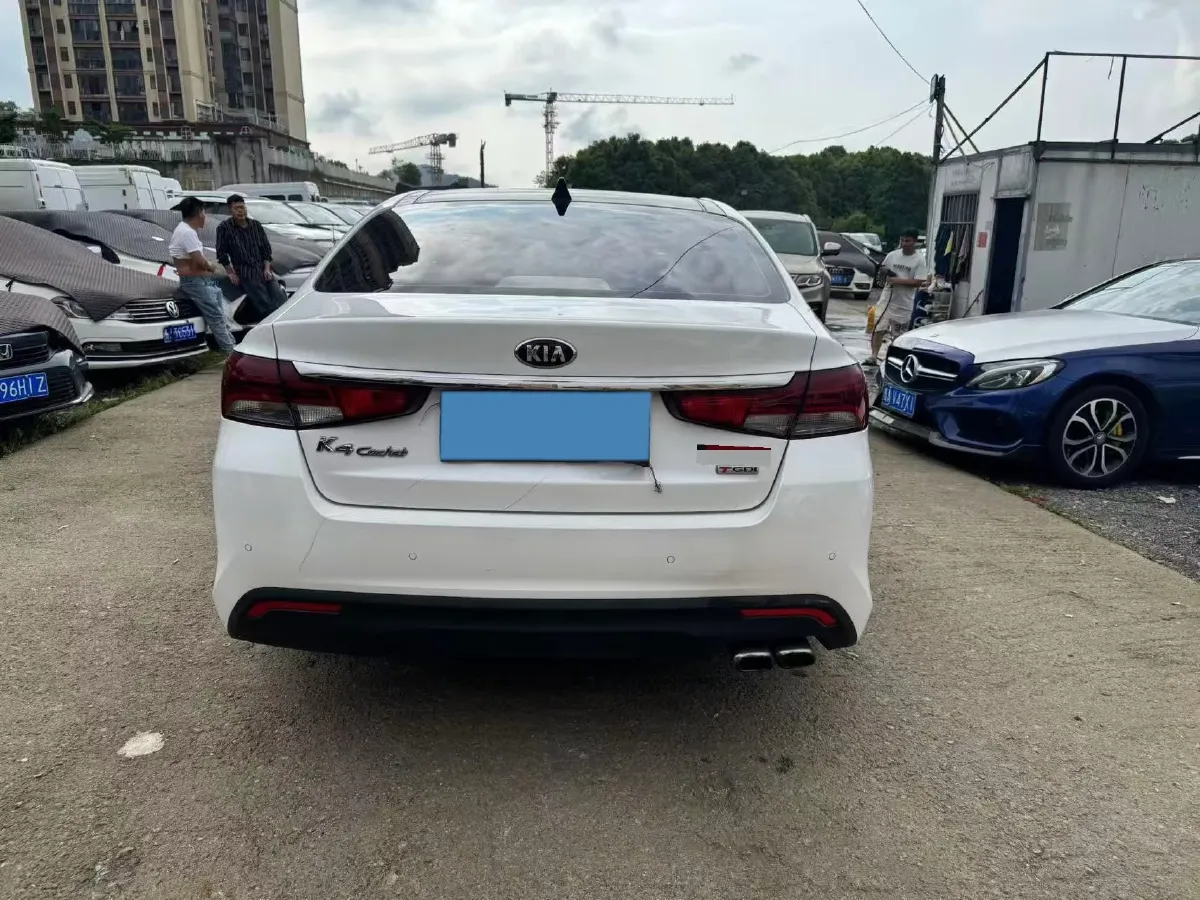2017 Kia Cachet 1.6T 175HP L4 7DCT,autocango,china used car exporter,china ev exporter,chinese used car exporter,chinese used ev exporter