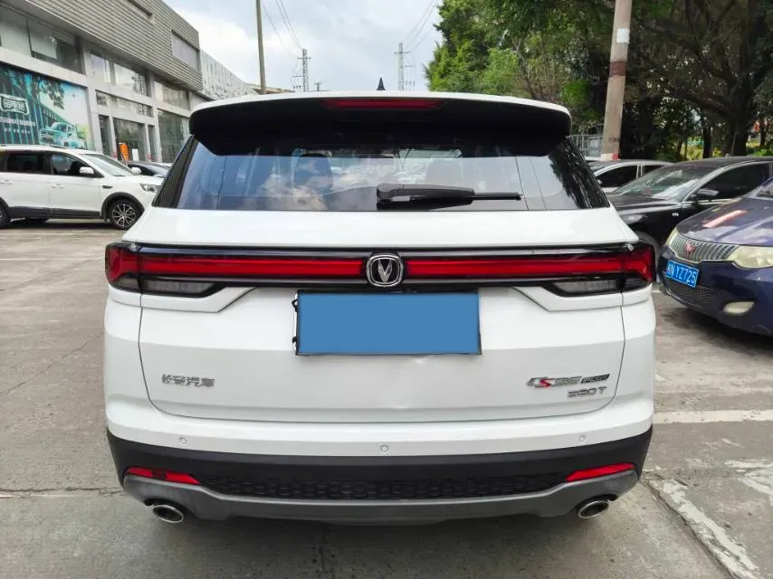 2021 ChangAn CS35 Plus 1.4T 160HP L4 7DCT,autocango,china used car exporter,china ev exporter,chinese used car exporter,chinese used ev exporter
