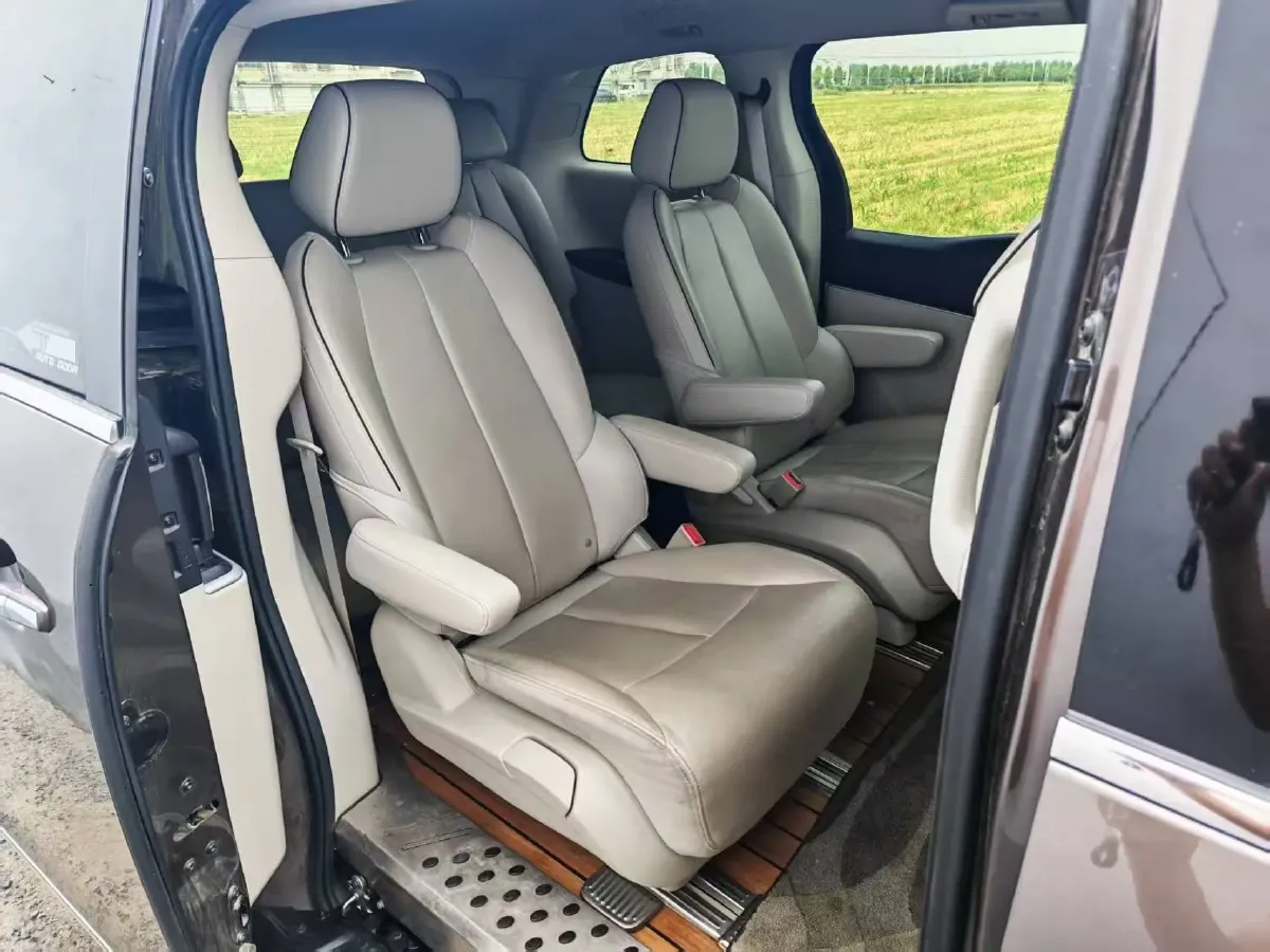 2020 Buick GL8 2.0T 237HP L4 9AT,autocango,china used car exporter,china ev exporter,chinese used car exporter,chinese used ev exporter