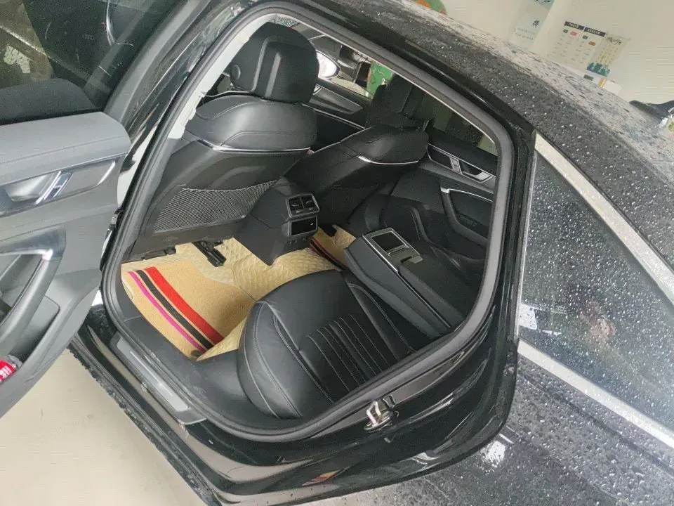 2023 Audi A6L 2.0T 245HP L4 7DCT,autocango,china used car exporter,china ev exporter,chinese used car exporter,chinese used ev exporter