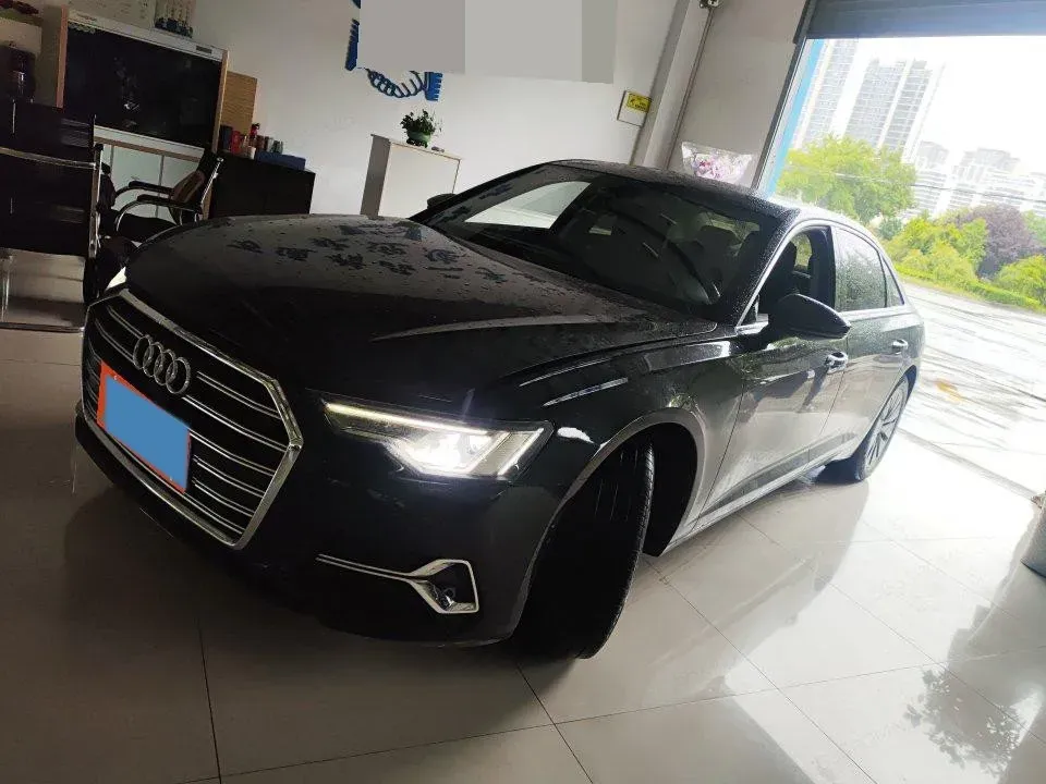 2023 Audi A6L 2.0T 245HP L4 7DCT,autocango,china used car exporter,china ev exporter,chinese used car exporter,chinese used ev exporter