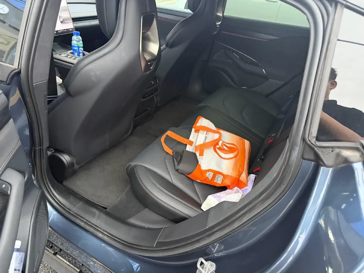 2024 MI SU7 BEV 101KWH,autocango,china used car exporter,china ev exporter,chinese used car exporter,chinese used ev exporter
