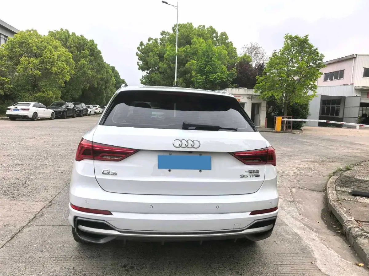 2022 Audi Q3 1.4T 150HP L4 7DCT,autocango,china used car exporter,china ev exporter,chinese used car exporter,chinese used ev exporter