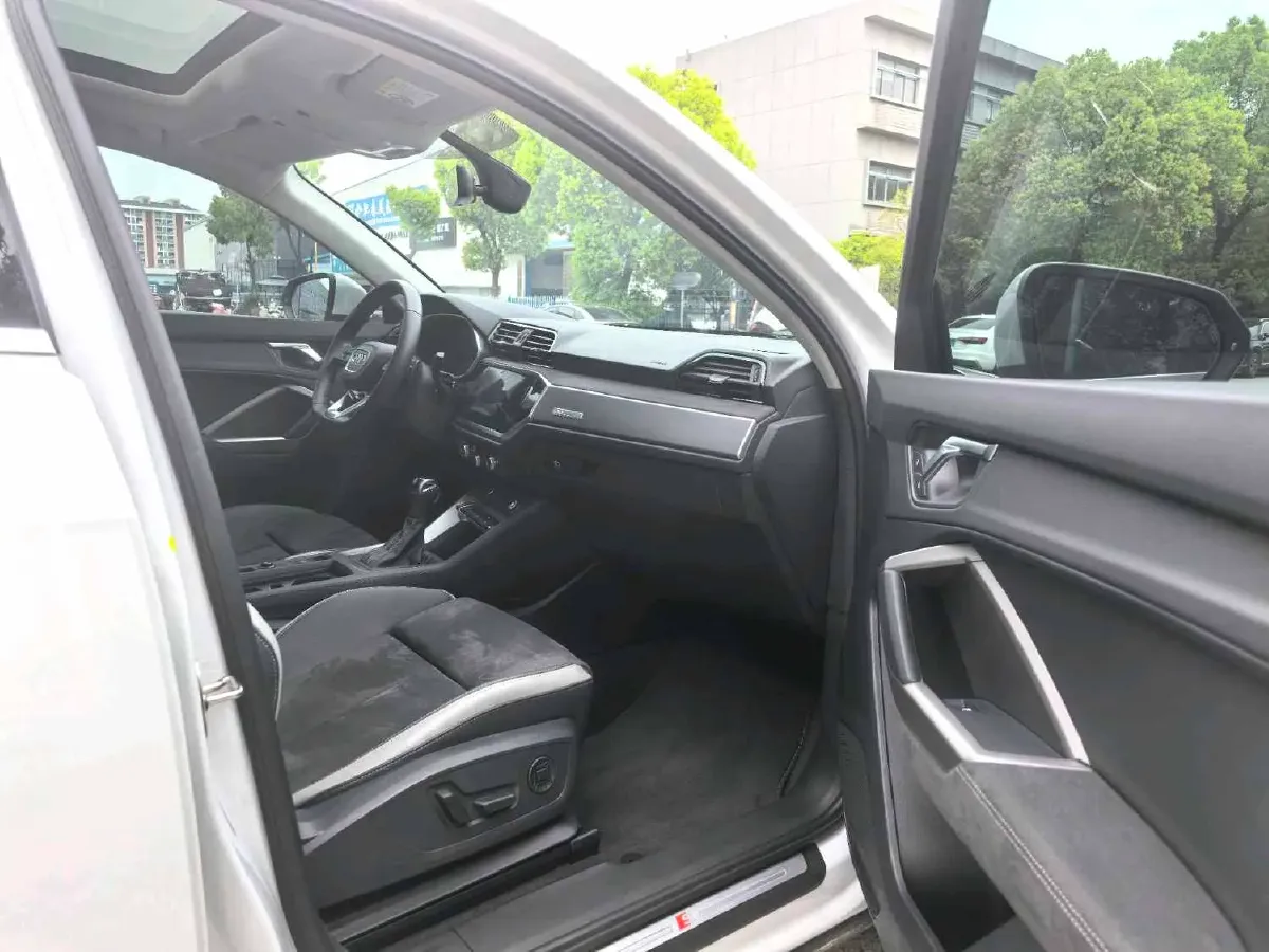 2022 Audi Q3 1.4T 150HP L4 7DCT,autocango,china used car exporter,china ev exporter,chinese used car exporter,chinese used ev exporter