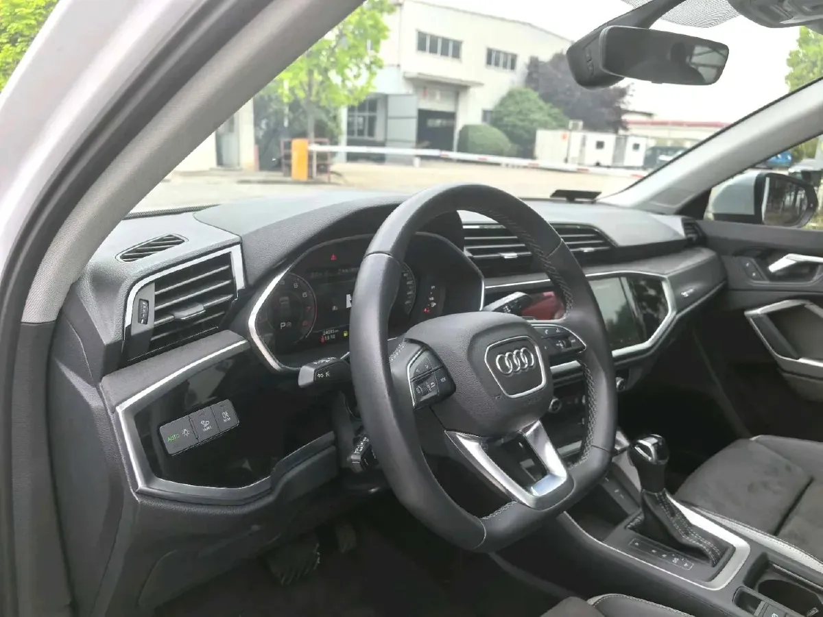 2022 Audi Q3 1.4T 150HP L4 7DCT,autocango,china used car exporter,china ev exporter,chinese used car exporter,chinese used ev exporter