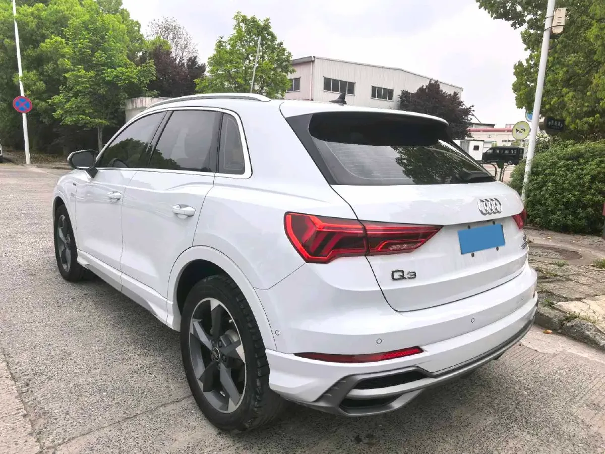 2022 Audi Q3 1.4T 150HP L4 7DCT,autocango,china used car exporter,china ev exporter,chinese used car exporter,chinese used ev exporter