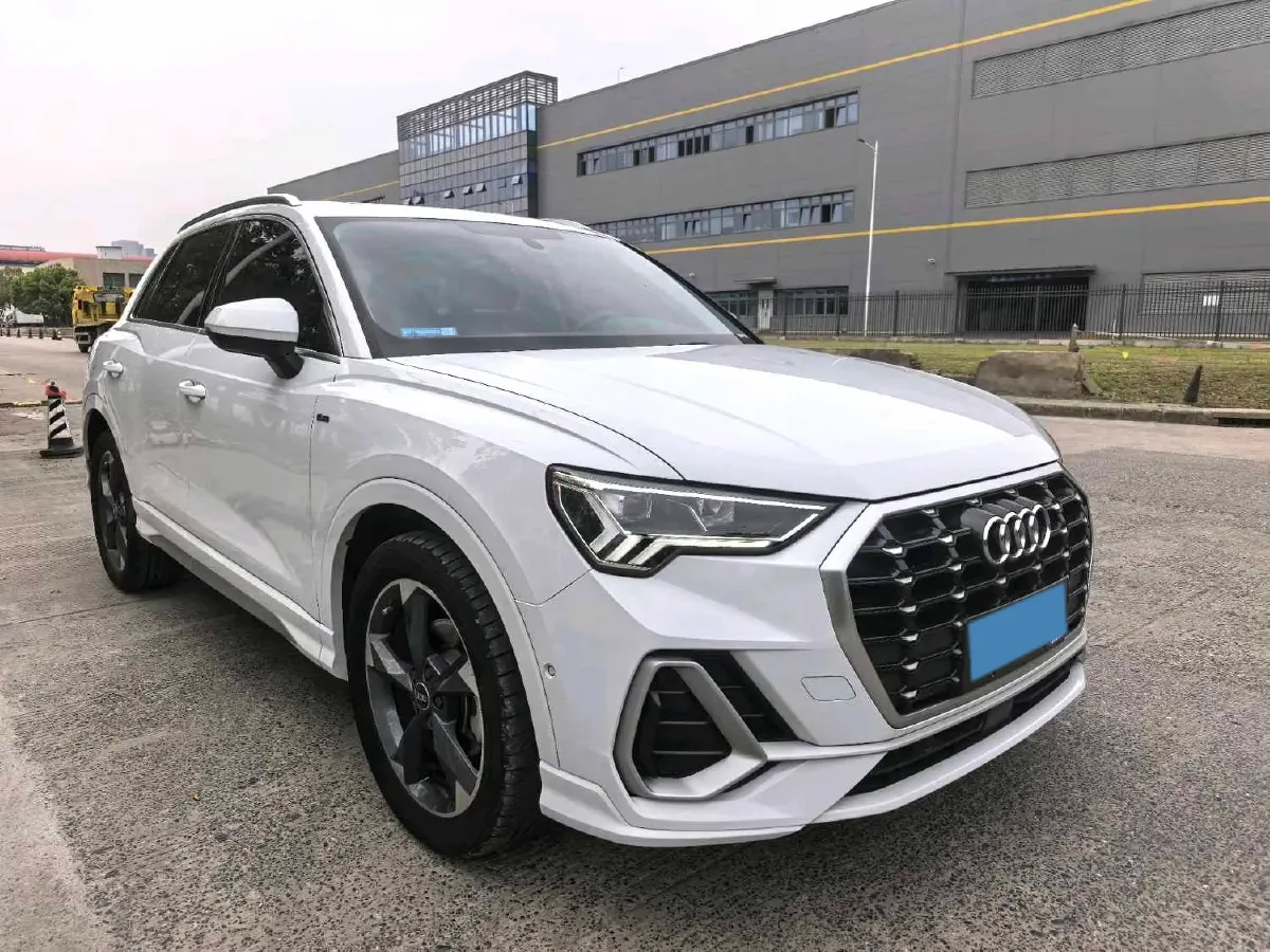 2022 Audi Q3 1.4T 150HP L4 7DCT,autocango,china used car exporter,china ev exporter,chinese used car exporter,chinese used ev exporter