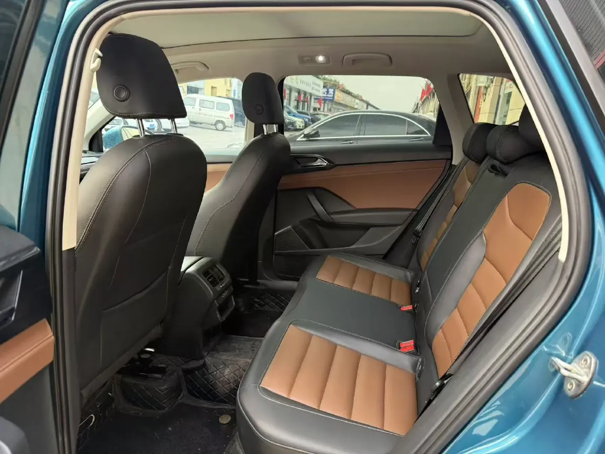 2019 MINI MINI 1.5T 102HP L3 7DCT,autocango,china used car exporter,china ev exporter,chinese used car exporter,chinese used ev exporter