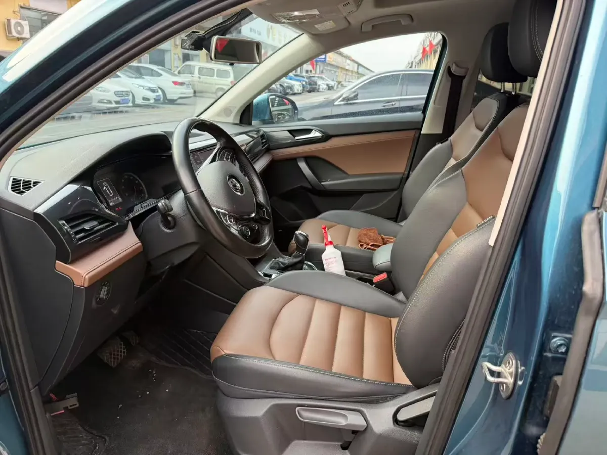 2019 MINI MINI 1.5T 102HP L3 7DCT,autocango,china used car exporter,china ev exporter,chinese used car exporter,chinese used ev exporter