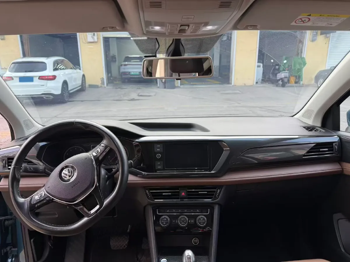 2019 MINI MINI 1.5T 102HP L3 7DCT,autocango,china used car exporter,china ev exporter,chinese used car exporter,chinese used ev exporter