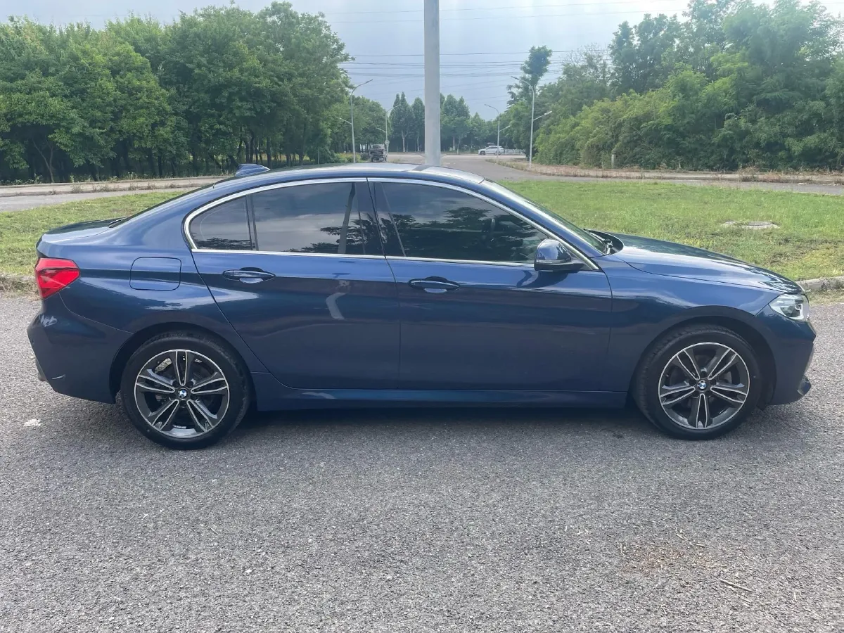 2022 BMW 1 Series 1.5T 140HP L3 7DCT,autocango,china used car exporter,china ev exporter,chinese used car exporter,chinese used ev exporter