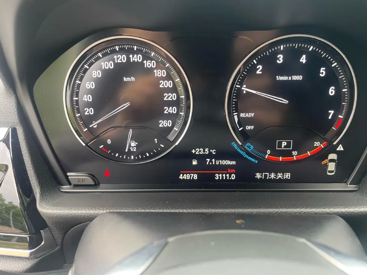 2022 BMW 1 Series 1.5T 140HP L3 7DCT,autocango,china used car exporter,china ev exporter,chinese used car exporter,chinese used ev exporter