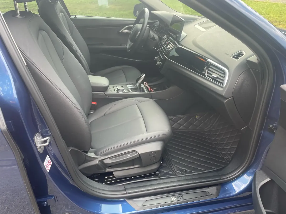 2022 BMW 1 Series 1.5T 140HP L3 7DCT,autocango,china used car exporter,china ev exporter,chinese used car exporter,chinese used ev exporter