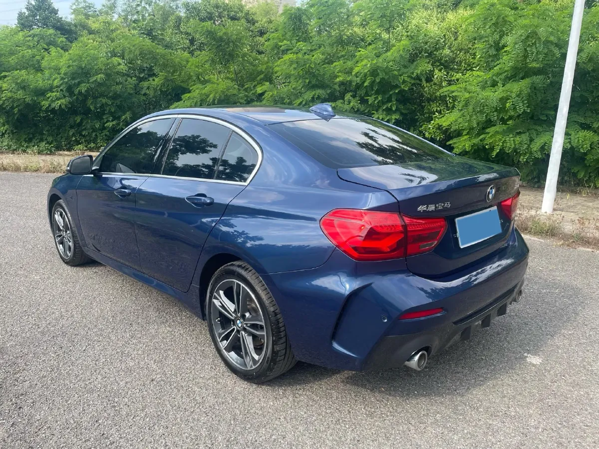 2022 BMW 1 Series 1.5T 140HP L3 7DCT,autocango,china used car exporter,china ev exporter,chinese used car exporter,chinese used ev exporter