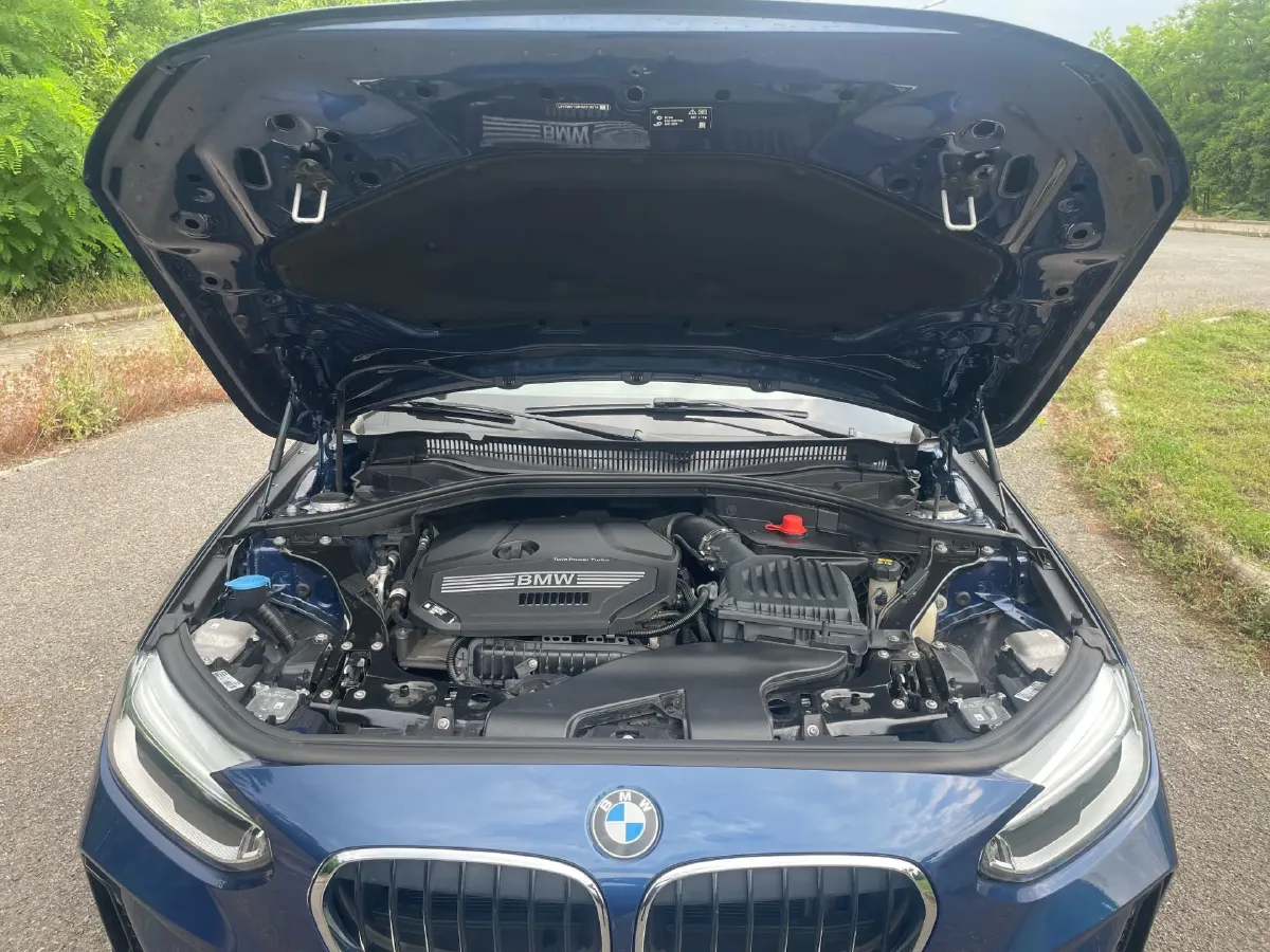 2022 BMW 1 Series 1.5T 140HP L3 7DCT,autocango,china used car exporter,china ev exporter,chinese used car exporter,chinese used ev exporter