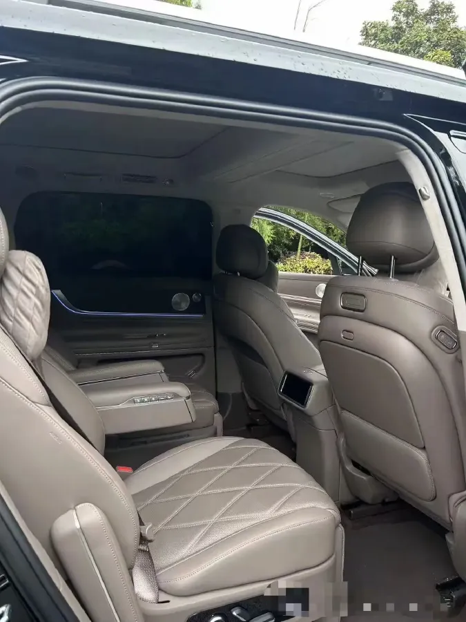 2025 AITO AITO M9 REEV 160HP REEV 52KWH,autocango,china used car exporter,china ev exporter,chinese used car exporter,chinese used ev exporter