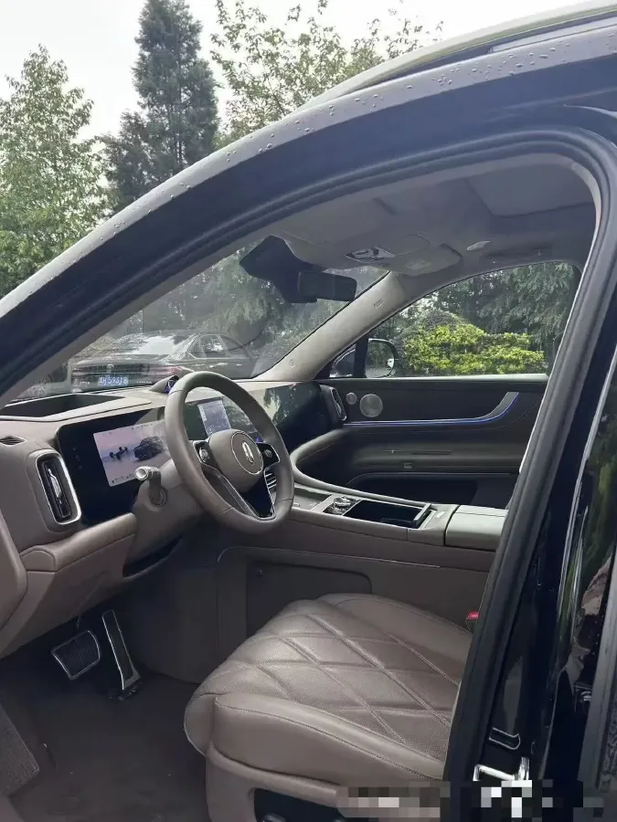 2025 AITO AITO M9 REEV 160HP REEV 52KWH,autocango,china used car exporter,china ev exporter,chinese used car exporter,chinese used ev exporter