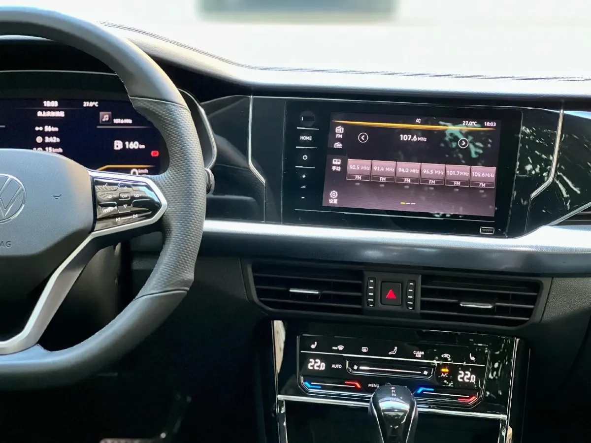 2023 Volkswagen Passat 2.0T 186HP L4 7DCT,autocango,china used car exporter,china ev exporter,chinese used car exporter,chinese used ev exporter