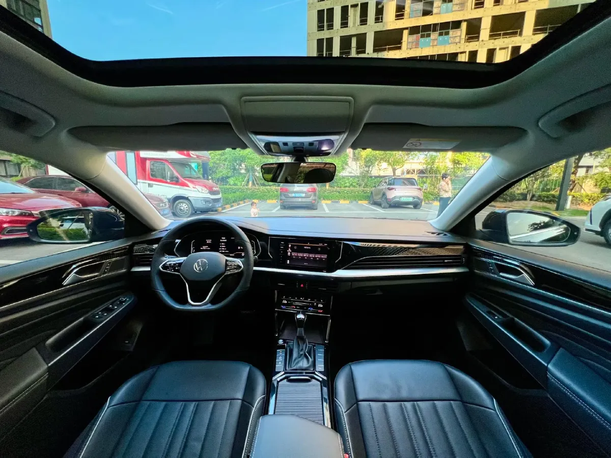 2023 Volkswagen Passat 2.0T 186HP L4 7DCT,autocango,china used car exporter,china ev exporter,chinese used car exporter,chinese used ev exporter