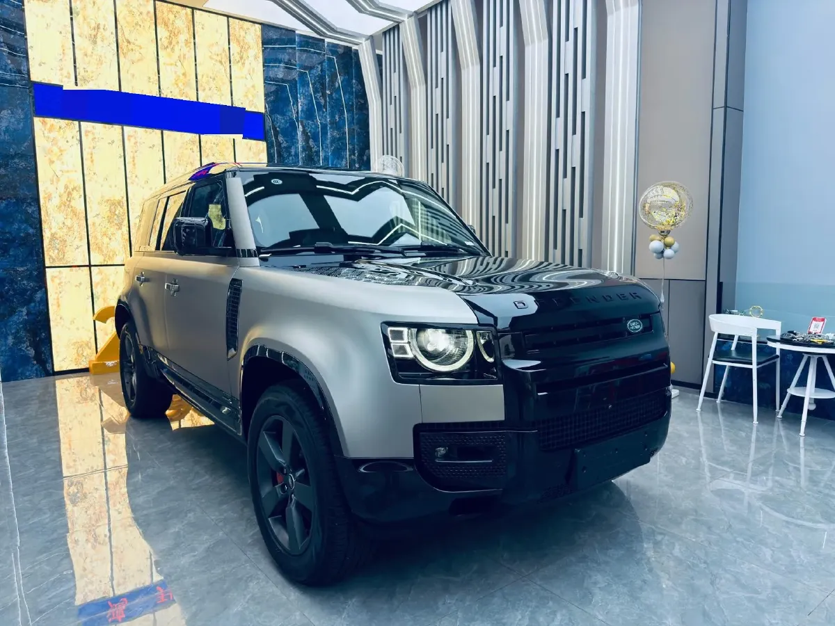 2025 Land Rover Defender 3.0T 400HP L6 8AT,autocango,china used car exporter,china ev exporter,chinese used car exporter,chinese used ev exporter