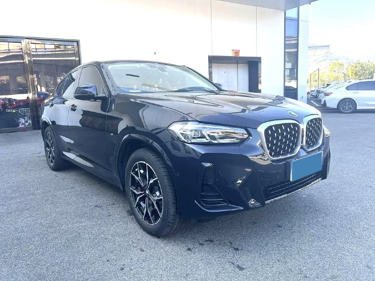 2022 BMW X4 2.0T 245HP L4 8AT,autocango,china used car exporter,china ev exporter,chinese used car exporter,chinese used ev exporter