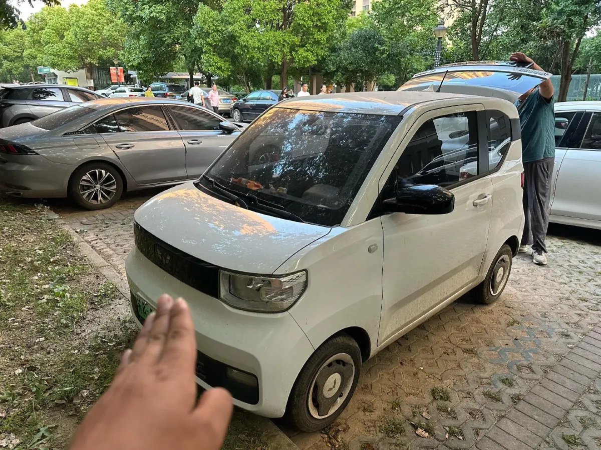 2022 LingBox uni BEV 11.52KWH,autocango,china used car exporter,china ev exporter,chinese used car exporter,chinese used ev exporter